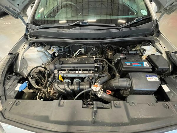 2017-Hyundai-Accent-16-GLS-Fluid-Auto image:12