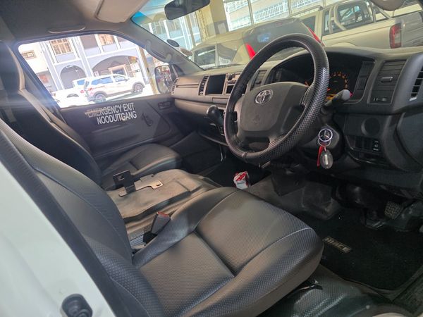 2023-Toyota-Quantum-25-D-4D-Sesfikile-16-seat image:7