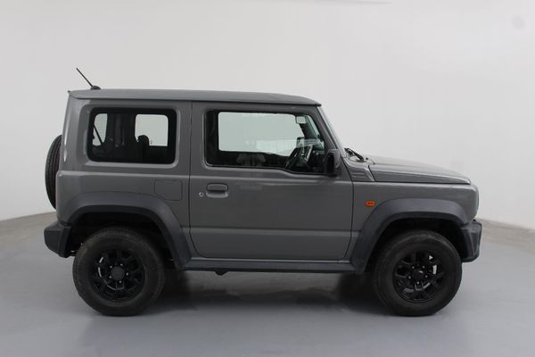 2022-Suzuki-Jimny-15-GLX-Auto image:9
