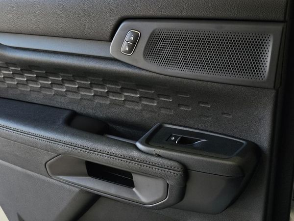 2026-Ford-Everest-20-Sit-Active-4x4-Auto image:14