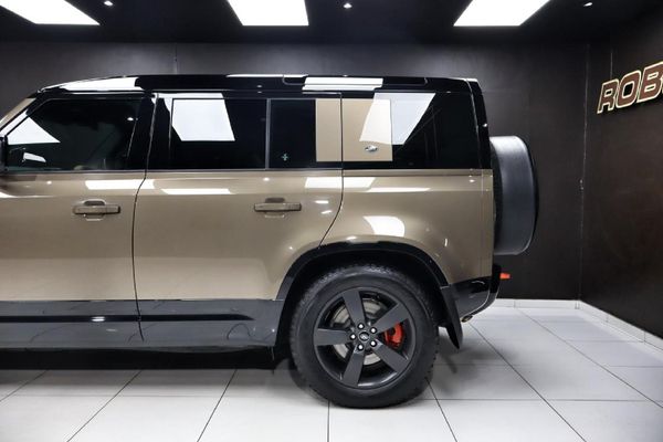 2021-Land-Rover-Defender-110-D300-X-221kW image:3