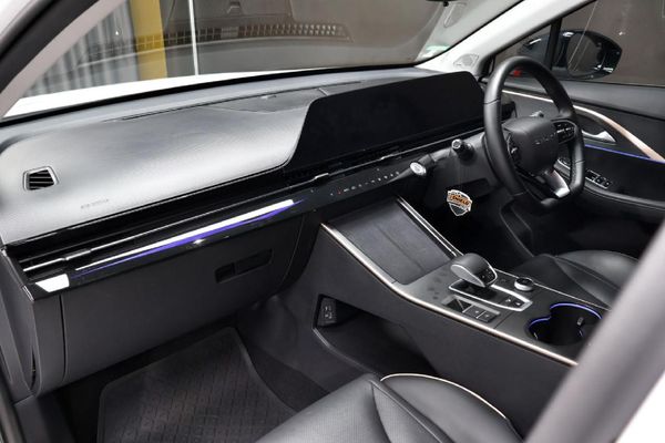 2023-Omoda-C5-15T-Luxury-S image:11