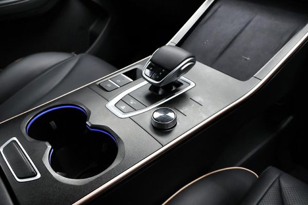2023-Omoda-C5-15T-Luxury-S image:13