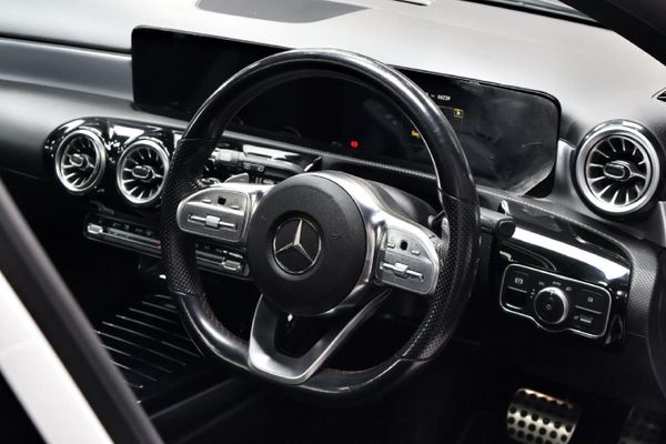 2022-Mercedes-Benz-A-Class-A-200-Progressive-Auto image:10