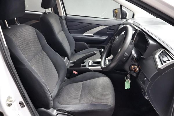 2023-Mitsubishi-Xpander-15 image:12