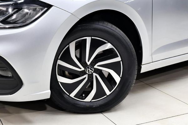 2022-Volkswagen-Polo-10-TSI-Life-Auto-DSG image:27