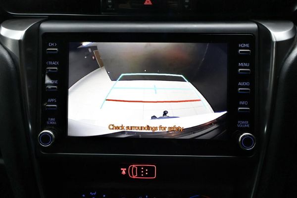 2022-Toyota-Fortuner-24-GD-6-4x4-Auto image:16