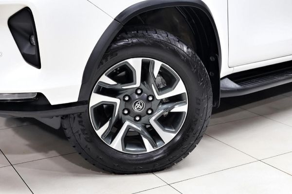 2022-Toyota-Fortuner-24-GD-6-4x4-Auto image:28