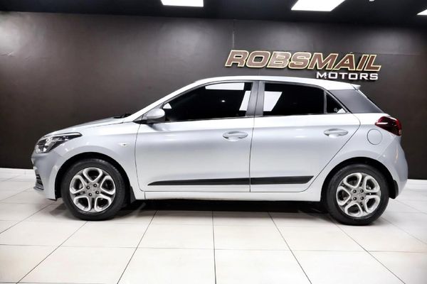 2020-Hyundai-i20-12-Fluid image:3