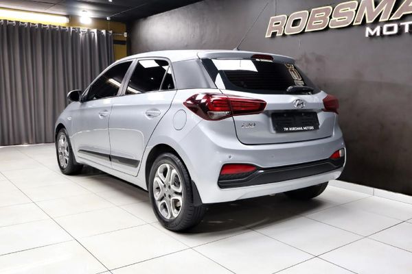 2020-Hyundai-i20-12-Fluid image:4