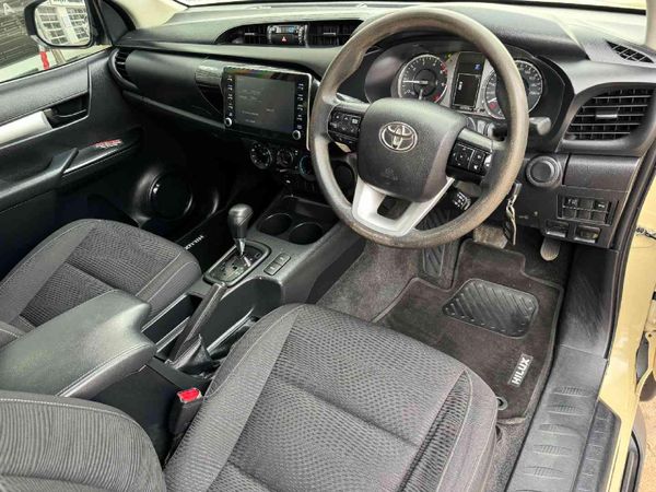 2022-Toyota-Hilux-24-GD-6-Raised-Body-Raider-Auto-Extended-Cab image:5