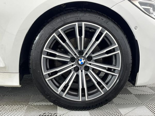 2020-BMW-3-Series-320i-M-Sport-Launch-Edition image:4