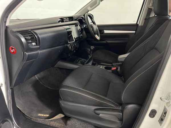 2021-Toyota-Hilux-24-GD-6-Raised-Body-Raider-Double-Cab image:7