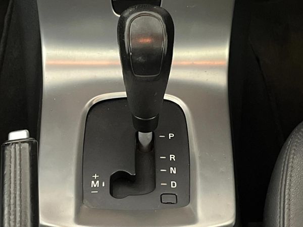 2009-Volvo-S40-T5-Auto image:10