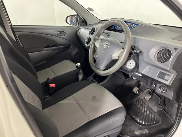 2014-Toyota-Etios-15-Xi-5-dr image:9