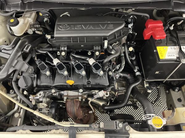 2014-Toyota-Etios-15-Xi-5-dr image:11