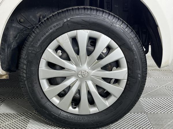 2014-Toyota-Etios-15-Xi-5-dr image:6