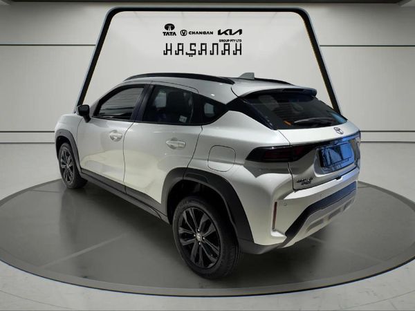2025-Toyota-Starlet-Cross-15XS-Auto image:3