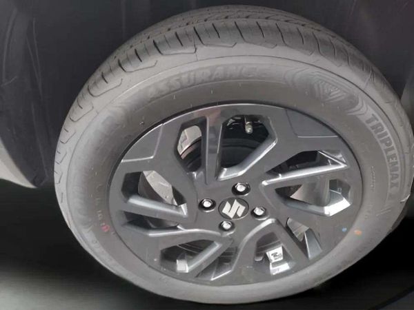 2025-Suzuki-Fronx-15-GL image:7
