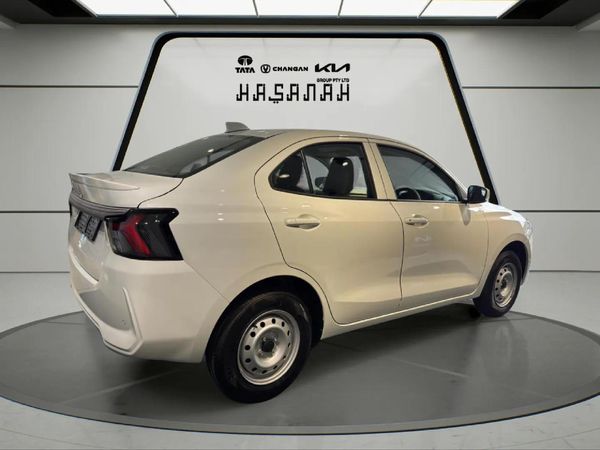 2026-Suzuki-Dzire-12-GA image:5