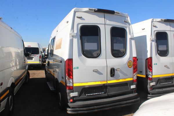 2020-Iveco-Daily-Ambulance image:3