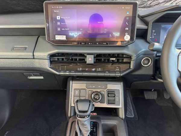 2026-Toyota-Hilux-24-GD-6-Raider-4x4-Auto-Double-Cab image:11