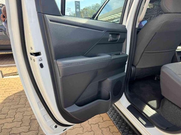 2026-Toyota-Hilux-24-GD-6-Raider-4x4-Auto-Double-Cab image:21