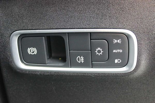 2026-Lepas-L4-15T-Pantera-Auto image:18