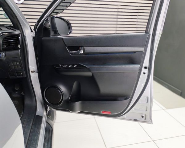 2024-Toyota-Hilux-28-GD-6-Raised-Body-Legend-Auto-Double-Cab image:5