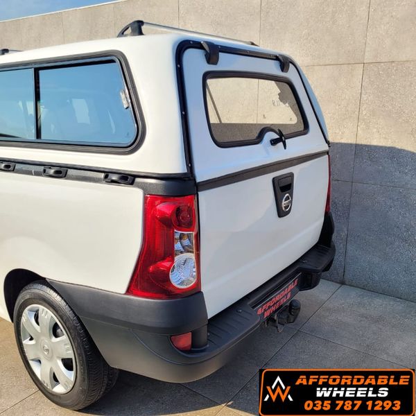 2015-Nissan-NP200-16 image:10