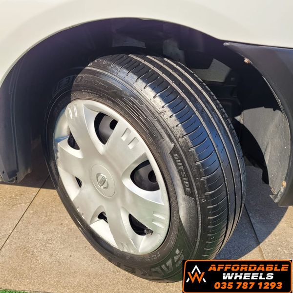 2015-Nissan-NP200-16 image:13