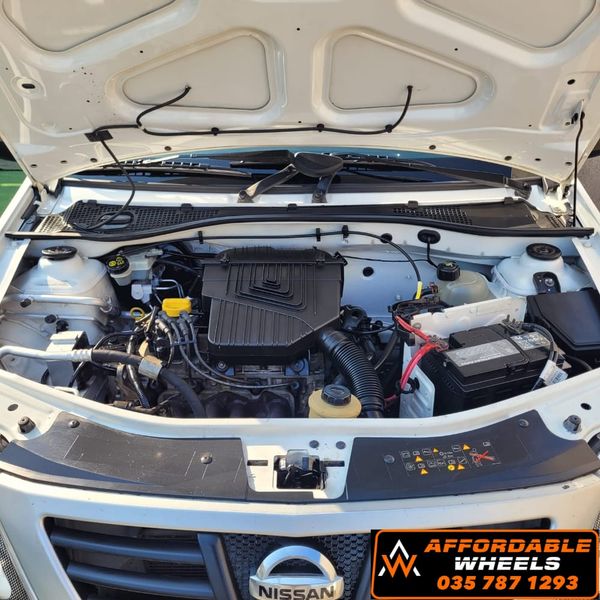 2015-Nissan-NP200-16 image:7