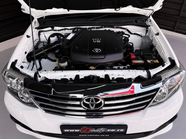 2013-Toyota-Fortuner-40-V6-Auto-4x4 image:16
