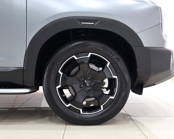2026-BAIC-B30-e-15T-HEV-Premium-Adventure-4x4-DHT image:7
