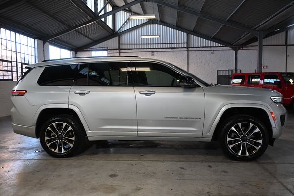 2022-Jeep-Grand-Cherokee-OVERLAND-L-36-V6-LUXURY-TECH-PACK-AUTO-7-ST-4X4 image:28