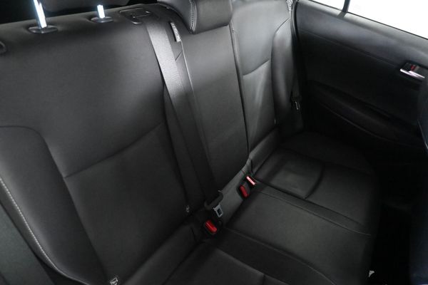 2022-Toyota-Corolla-Cross-18-XS image:10