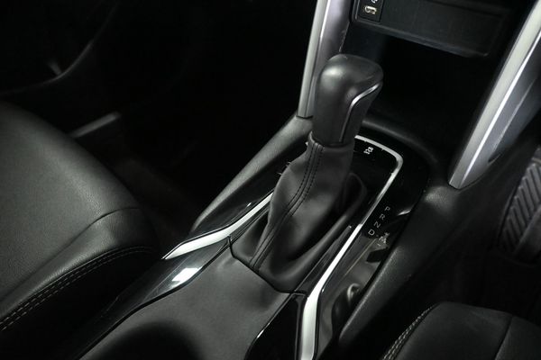 2022-Toyota-Corolla-Cross-18-XS image:11