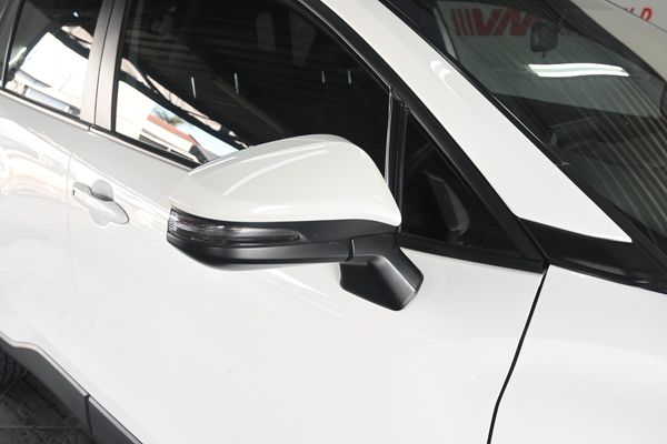 2022-Toyota-Corolla-Cross-18-XS image:6