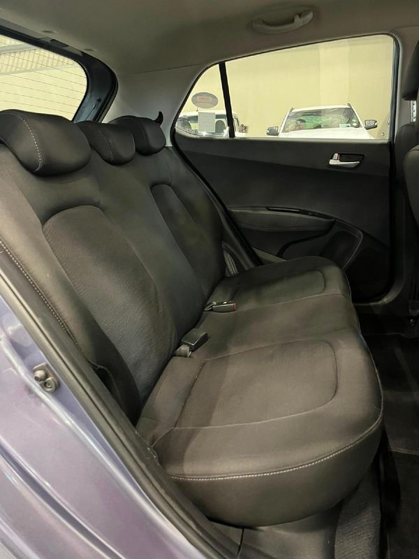 2016-Hyundai-Grand-i10-125-Fluid image:11