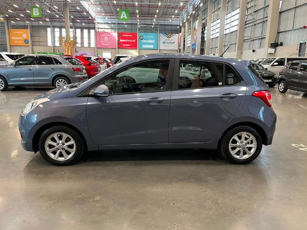 2016-Hyundai-Grand-i10-125-Fluid image:5