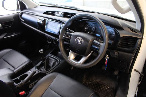 2023-Toyota-Hilux-24-GD-6-SR-4x4-Single-Cab image:15
