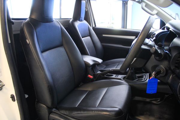 2023-Toyota-Hilux-24-GD-6-SR-4x4-Single-Cab image:16