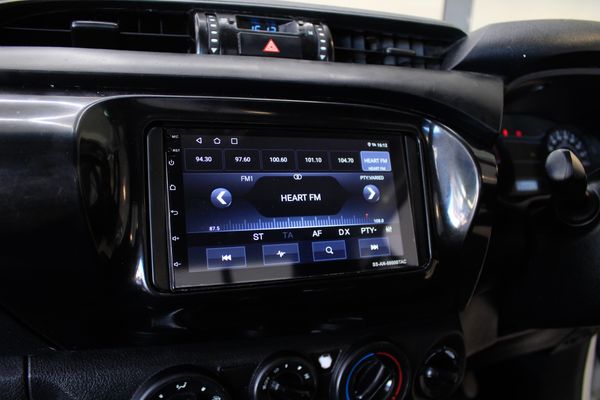 2023-Toyota-Hilux-24-GD-6-SR-4x4-Single-Cab image:25