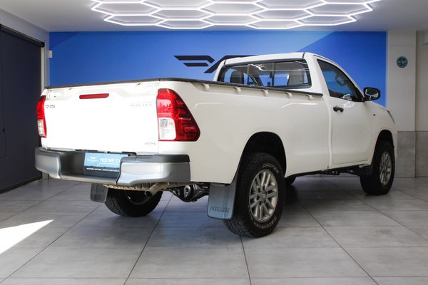 2023-Toyota-Hilux-24-GD-6-SR-4x4-Single-Cab image:6