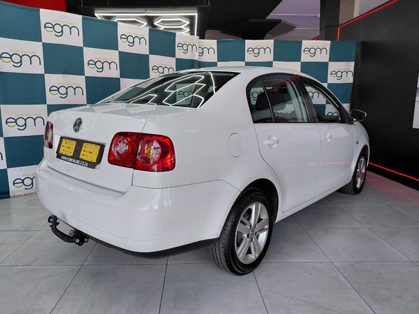 2014-Volkswagen-Polo-Vivo-GP-16-Comfortline image:6