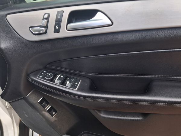 2016-Mercedes-Benz-GLE-250d-4Matic image:16