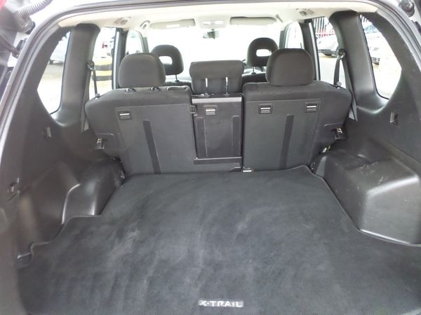 2011-Nissan-X-Trail-20-dCi-4x2-XE image:13