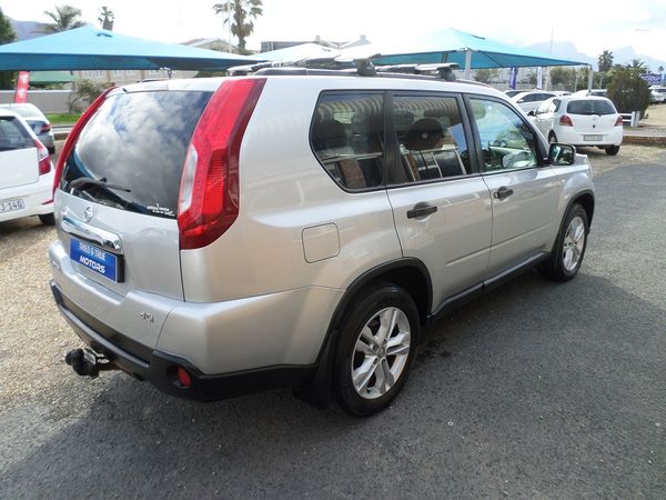 2011-Nissan-X-Trail-20-dCi-4x2-XE image:2