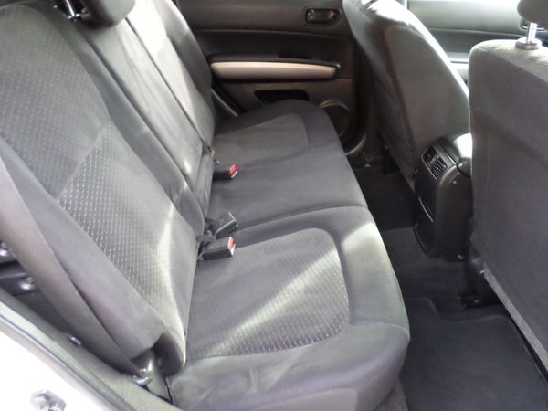 2011-Nissan-X-Trail-20-dCi-4x2-XE image:8