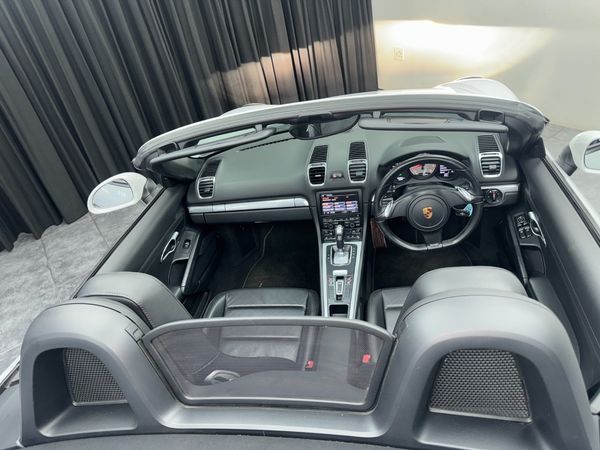2013-Porsche-Boxster-S-Auto image:12